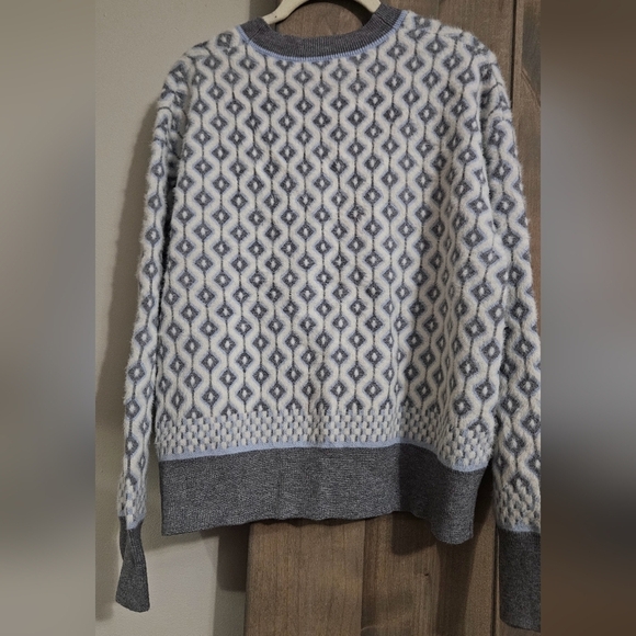 CUPCAKES and CASHMERE Diamond print soft cozy blue/cream cardigan. Size M NWT - Picture 11 of 12
